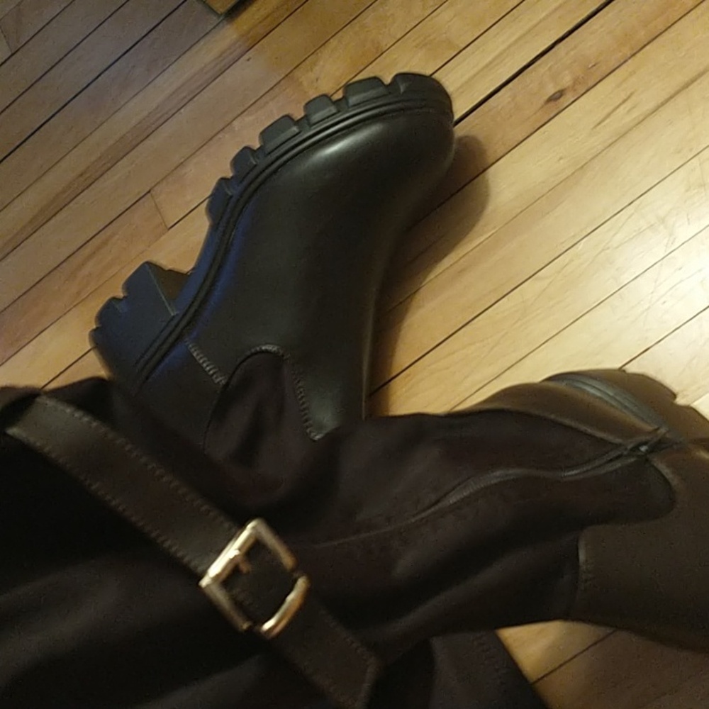 NWOB Ramerra Lug Sole Boot SZ 9 - Picture 6 of 6